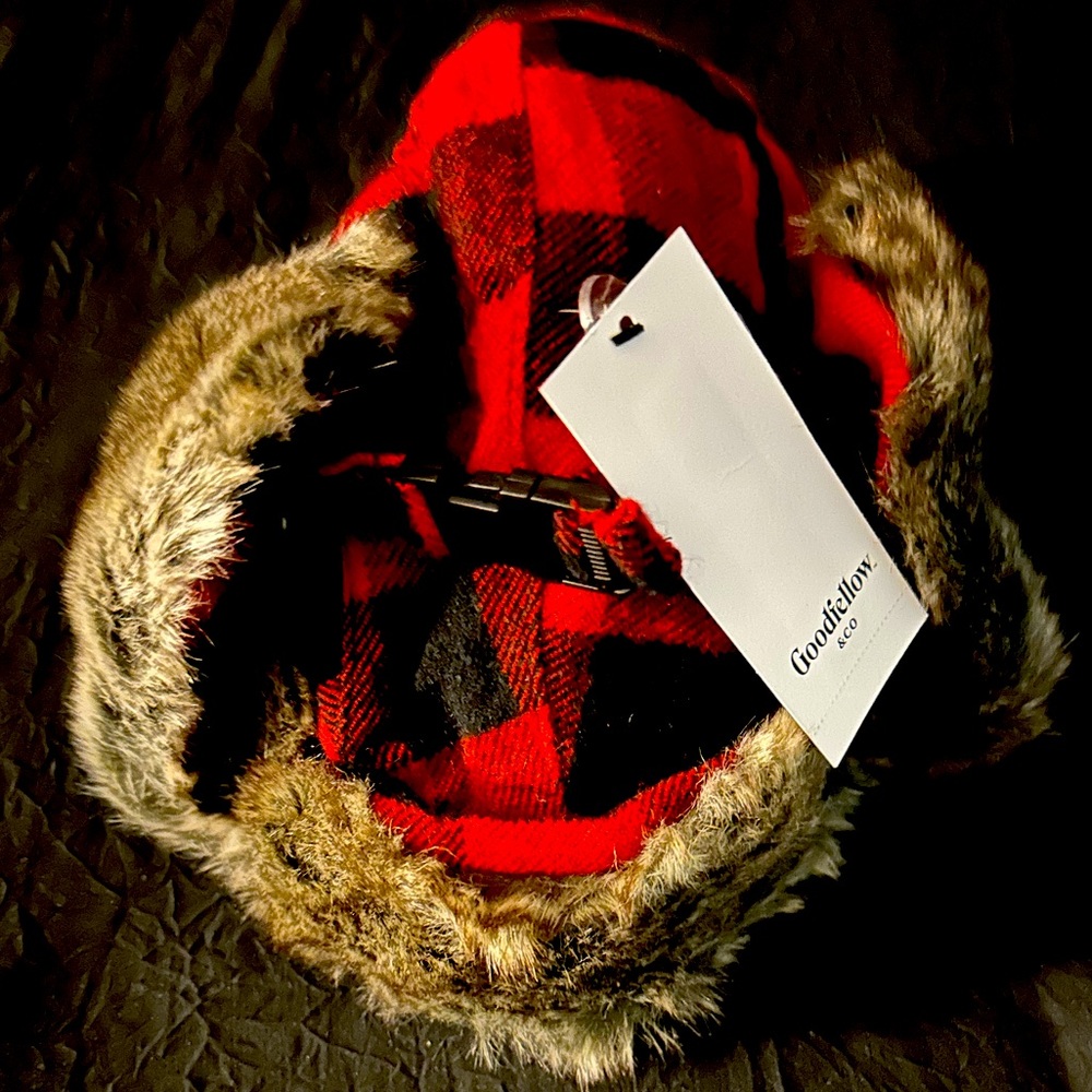 Good fellow & Co Buffalo Plaid) Red/Black Faux-Fur Trapper Hat